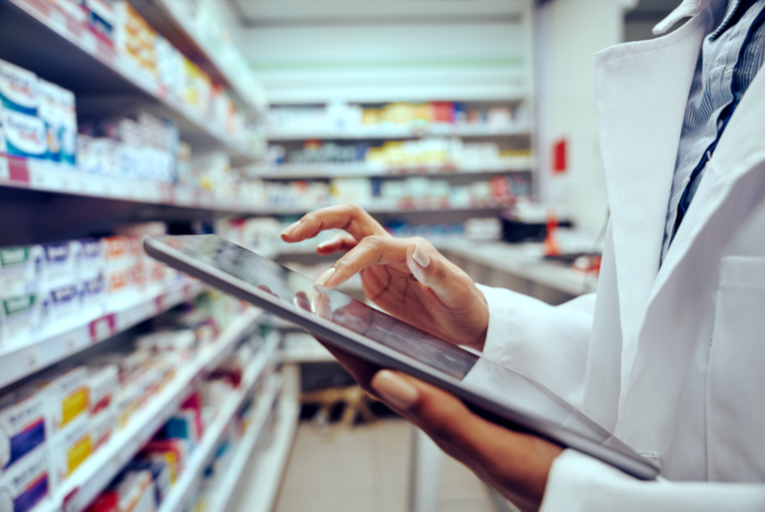 Share GP data with online pharmacies to keep patients safe, says watchdog