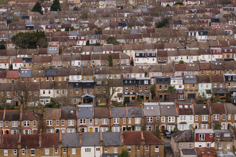 Millions of UK homes at risk from climate-fuelled subsidence, geologists warn