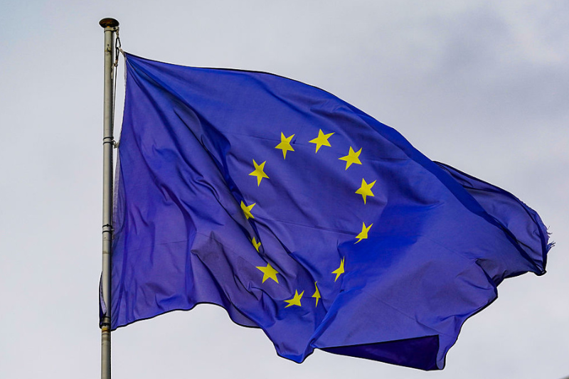 EU Commission extends approval of endocrine-disrupting PFAS pesticides