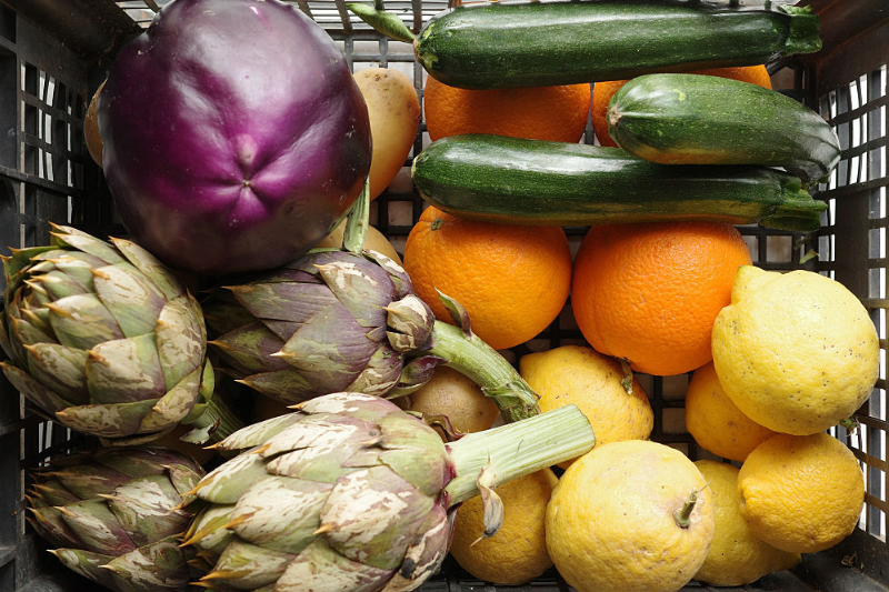 UK relying on imported fruit and veg from small number of increasingly climate-vulnerable countries, says report