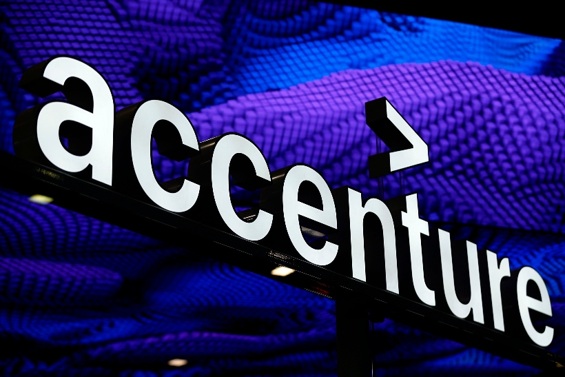 Accenture la lía en CaixaBank