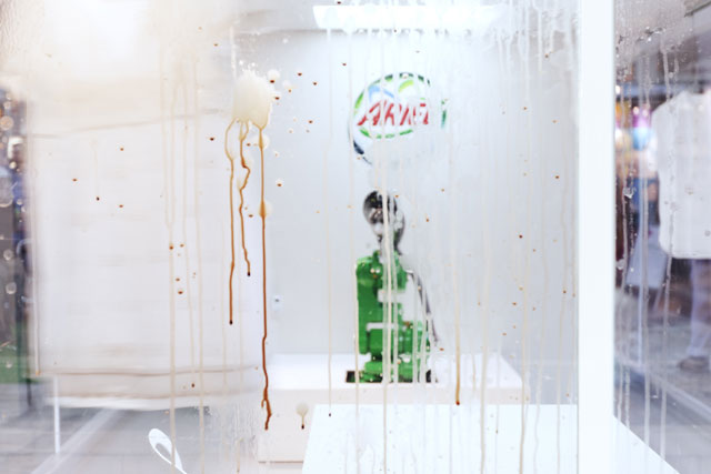 Ariel share the load campaign ppt picture