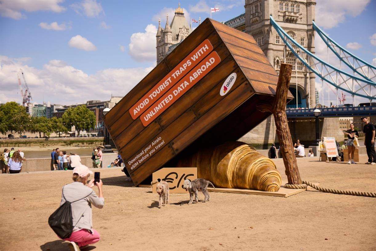 Airalo “Tourist trap” by Dude London