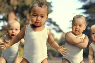 Evian: "roller babies" campaign