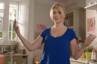 Holly Willoughby: focuses on working mother image for Microsoft's Windows Phone ad