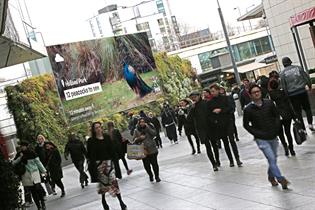Persil: directs Westfield London shoppers to nearby Holland Park