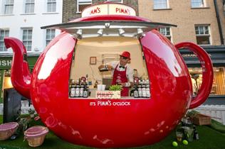 Pimms' giant travelling teapot has stopped off at Wimbledon  