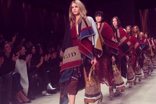 Burberry Prorsum: live streams its LFW finale
