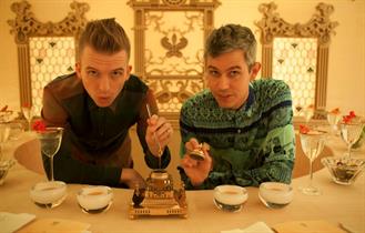 Bompas and Parr and Relais & Chateau team up for immersive honey experience 