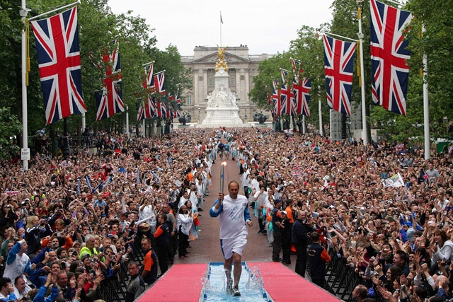 Sir Steve Redgrave carrying the Olympic torch