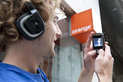 Orange launches social networking platform Social Life