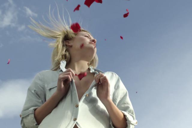 Danone: expands the Evian brand's online presence with exclusive content