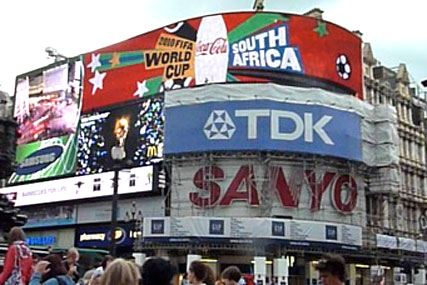 Coca-Cola: World Cup celebrations in Piccadilly