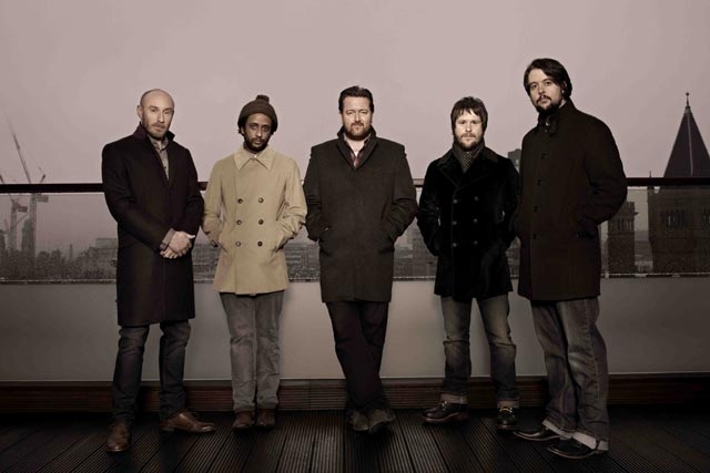 Elbow: performing in the crypt of St Paul's Cathedral