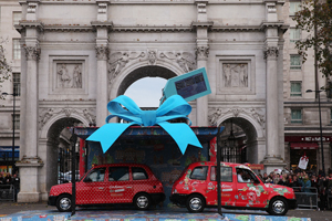 Cath Kidston-styled taxis at London's Marble Arch