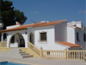 Daltonsholidays.com: offers private villas to rent