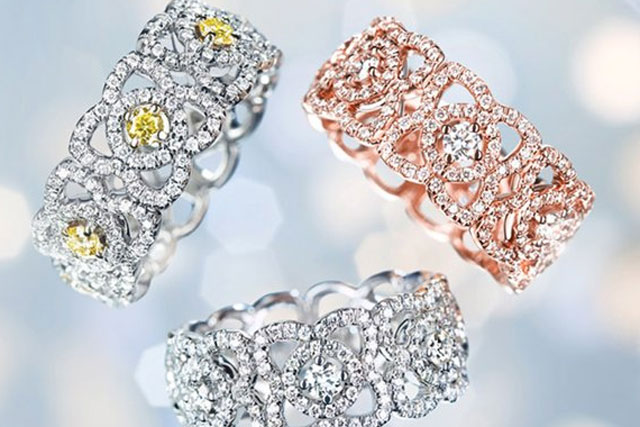 De Beers: hunts for digital agency