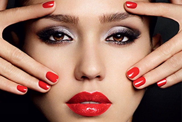 Jessica Alba: the actress is a global brand ambassador for Revlon