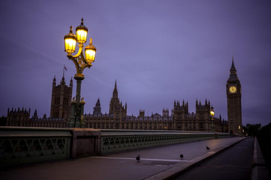 The Palace of Westminster after dark, the sky mauve 