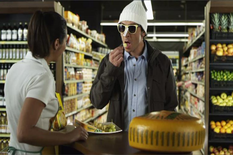 Leerdammer: updated ad promotes toastie slices