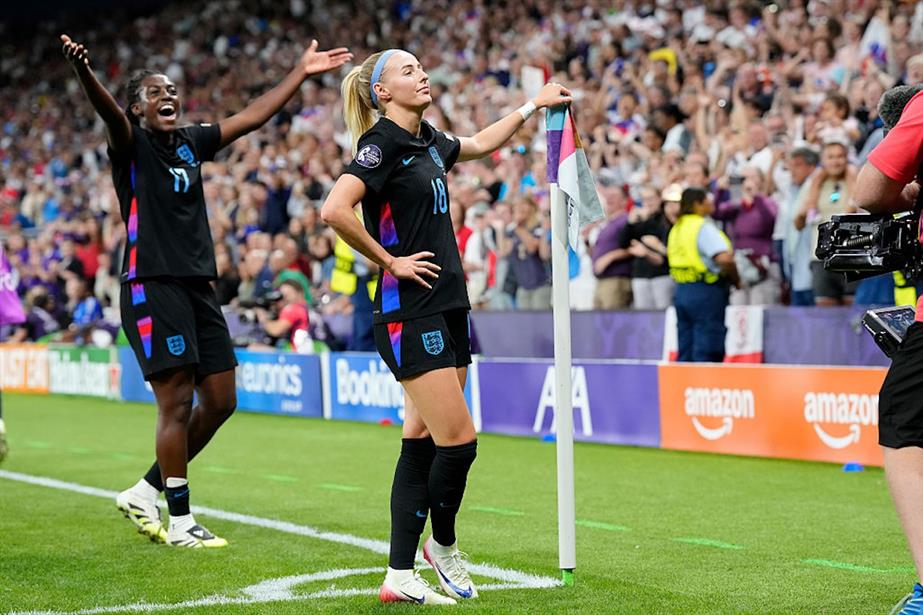 Goalscorers: Michelle Agyemang (left) and Chloe Kelly helped England beat Italy in the Euros semi-final (©GettyImages)