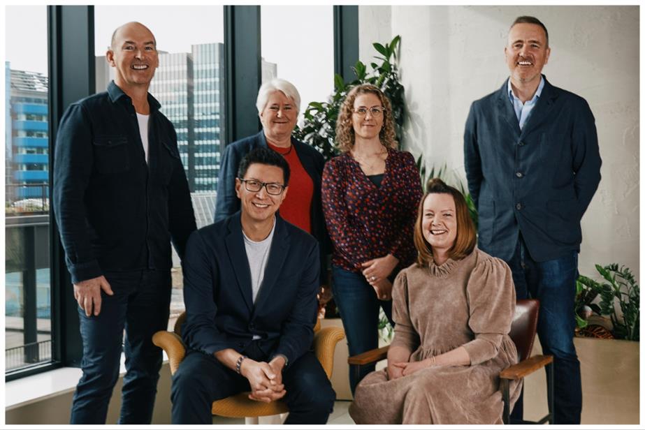 Left to right: Tim Bonnet, president Unlimited; Jane Rudling, MD, Walnut; Clare Peck, MD, Health Unlimited; Chris Mellish, group CEO, Unlimited; Emma Norman, MD, TMW; Bill Scott, UKIA marketing practice lead, Accenture Song. 