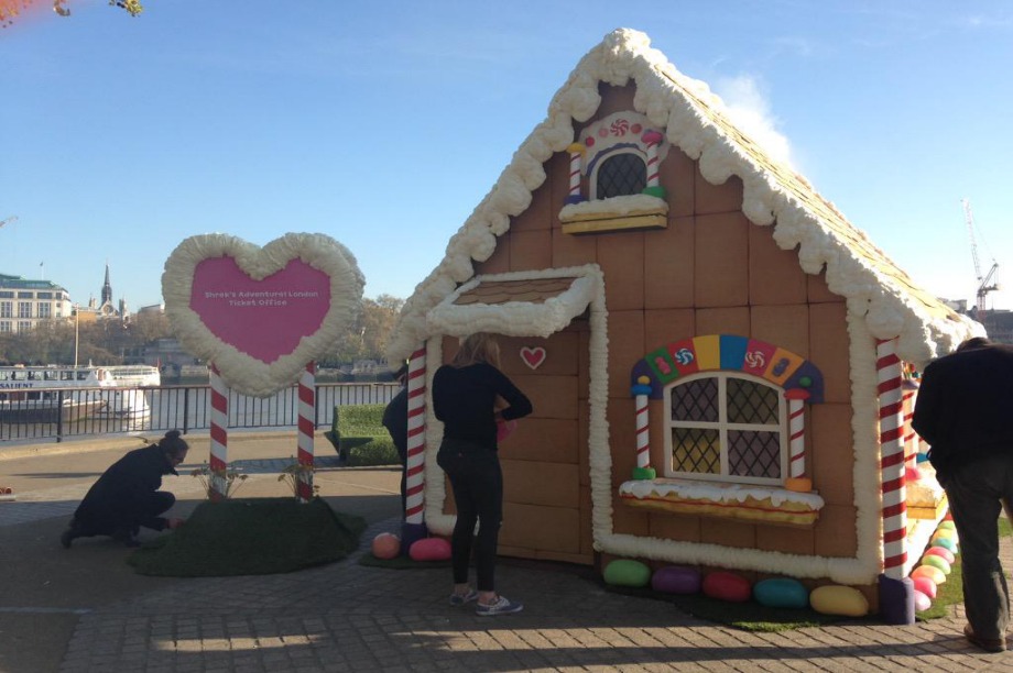 The edible gingerbread house operates as a pop-up ticket office (@ShreksAdventure)