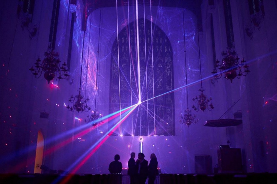 The installation combines lights and lasers (facebook.com/UK.Ireland.Swarovski)