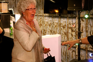 Blogger Westend Wilma receives gong at TMBlog Awards