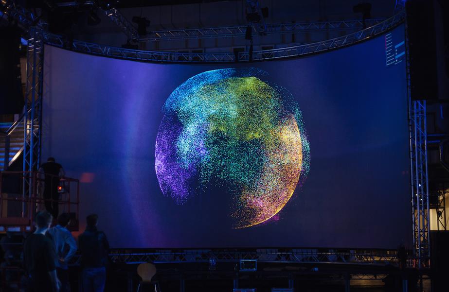 Visitors can interact with the visualisation by zooming into topics, hashtags and tweets
