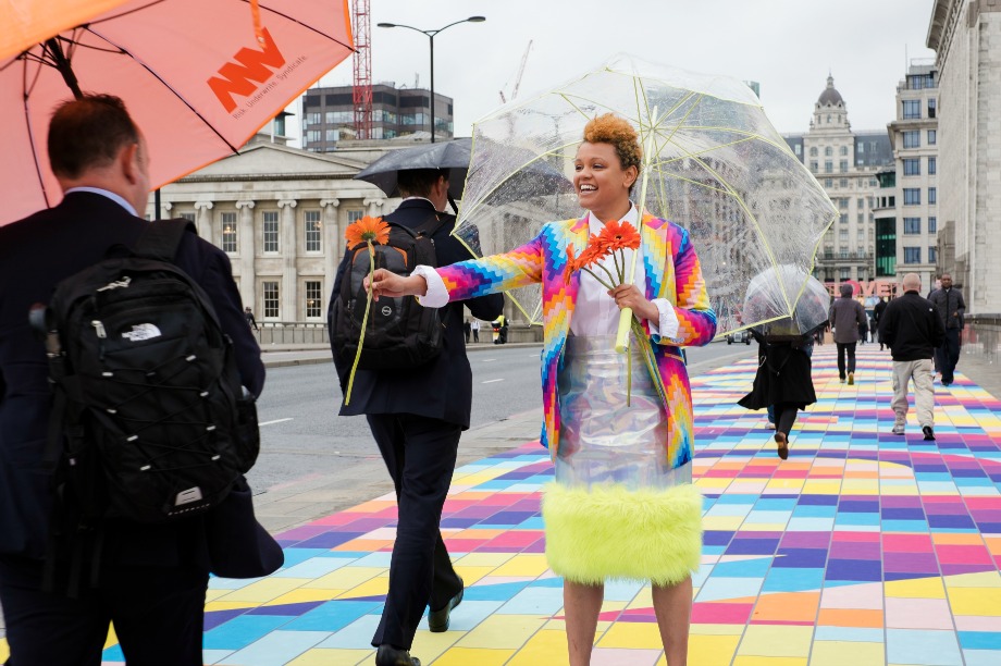 Gemma Cairney brightened up commuters' days this morning on London Bridge