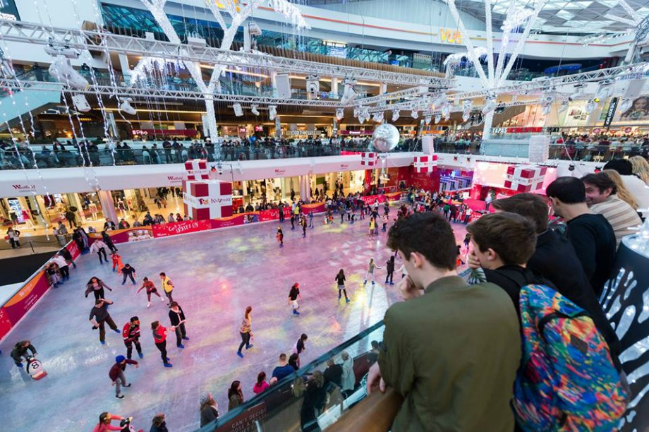 American Eagle will provide clothing for skaters and ice marshals (Westfield London)