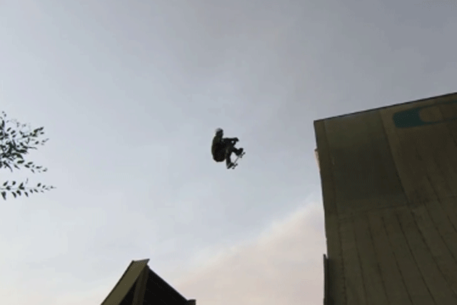 Oakley: skateboarding stunts