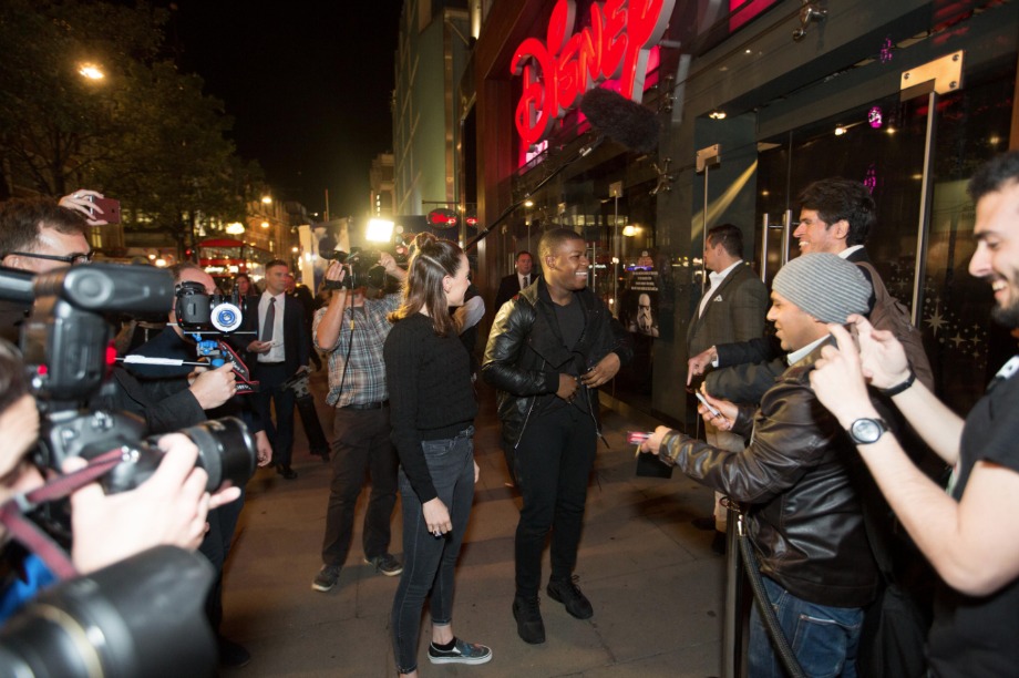 Daisy Ridley and John Boyega attended the midnight event 