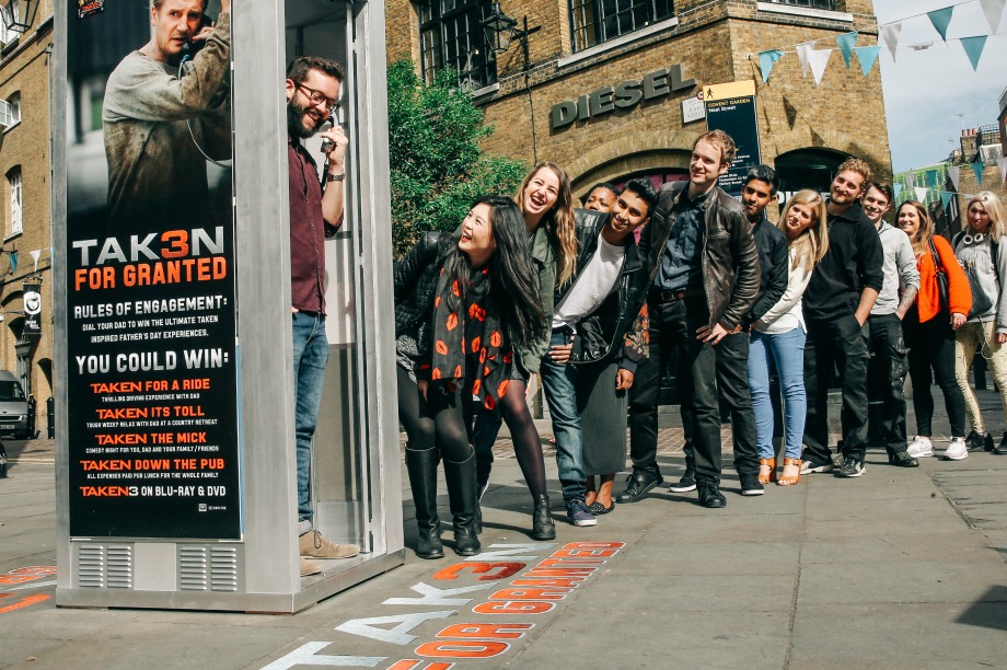 Visitors to the activation could call their dads for free