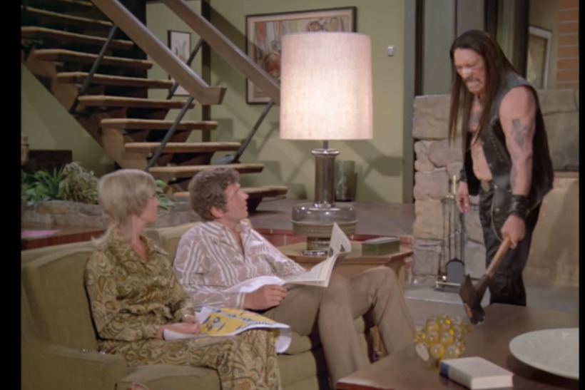 Mars: Snickers spot recreates Brady Bunch scene