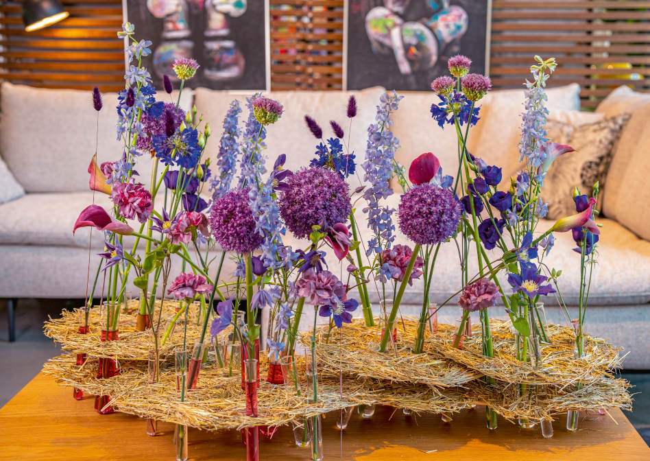 Vom Feld zur Form: florale Dekoration in neuem Look