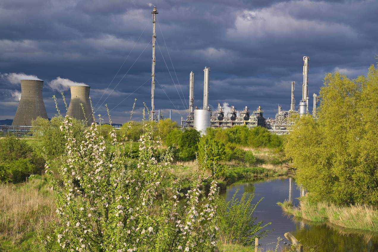 RWE plans electrolyser for Scottish oil refinery | Windpower Monthly