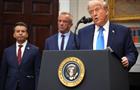 Donald Trump and other US health officials