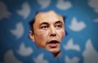 Picture of Elon Musk surrounded by Twitter logos