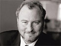 Gowers: blogs will complement paper's coverage