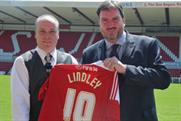 Swindon Town FC manager Steve Murrall with Matthew Nicholson, The Lindley Group's operations director