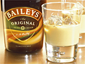 Baileys: new ad set in zero-gravity bar