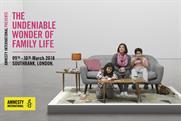Amnesty International fights for reuniting refugee families with 'living installation'