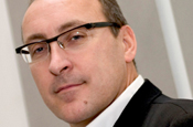 Lovell: combined search approach encompassing paid, natural and social search
