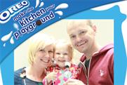 Families snapped with 'Oreo pops' for experiential campaign