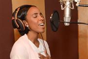 Kelly Rowland: performs in crowd-sourced video for Pepsi