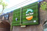 Robinsons launches tennis-themed display at Waterloo station