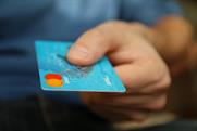 UK shoppers spend 17% more at bargain stores
