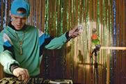 Tesco Mobile: heavy metal screeching parrot star in ad campaign 